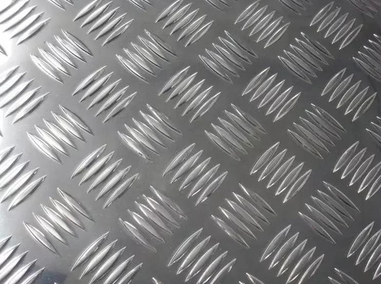 плита проступи 1050 1060 5052 4.5mm толстого тисненого листа плиты гофрированного листа алюминиевого алюминиевая